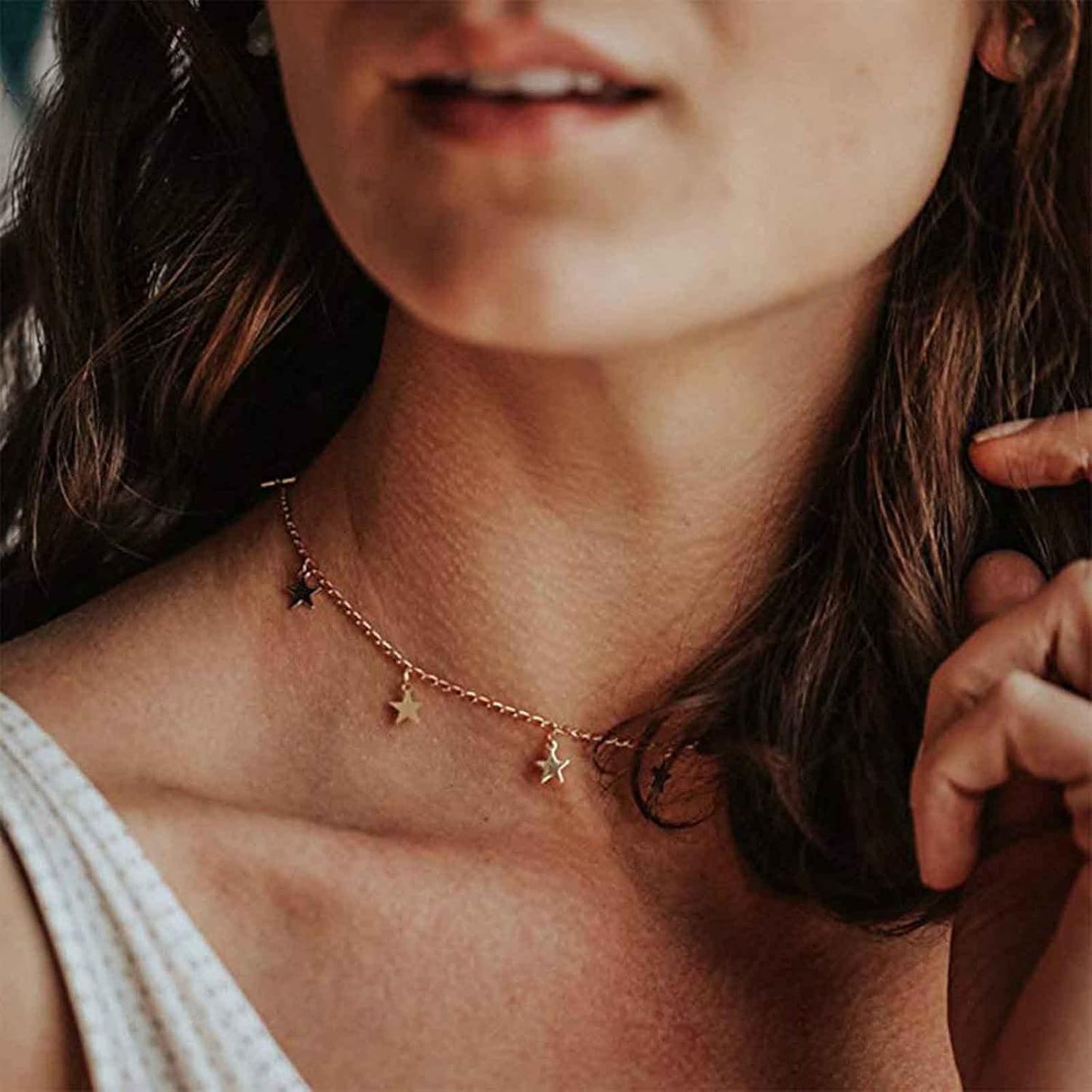 Boho Star Choker Necklace Gold Star Dangle Necklace Chain Short Minimalist Necklace Gold Collarbone Necklace Jewelry for Women Gifts
