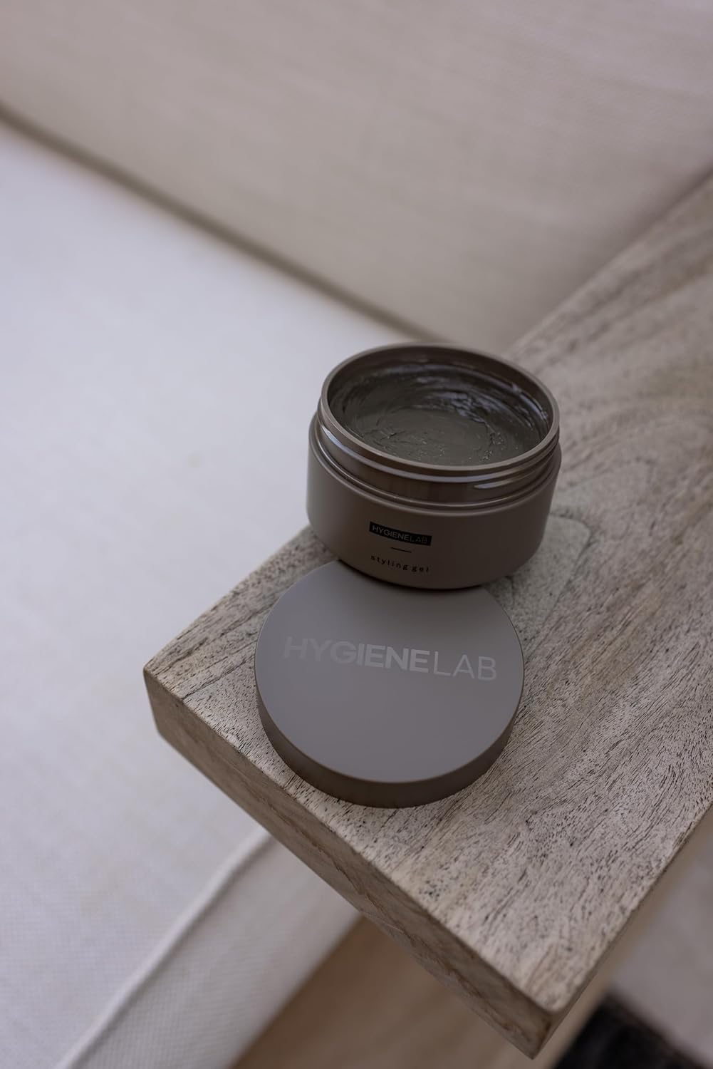 Men's Hair Gel - EWG Verified, Strong Hold, Matte Finish, Weightless Texture, Sandalwood Scent, Non-Toxic Clean Formula, Suitable for All Hair Types