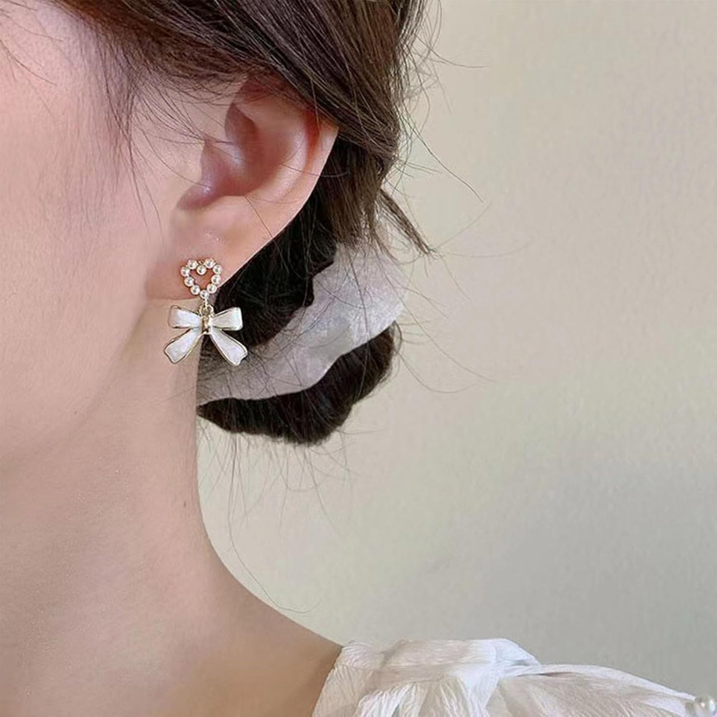 Vintage Pearl Bow Dangle Earrings Pearl Heart Earrings Gold Pearl Bow Stud Earrings Pearl Heart Bridal Earrings Jewelry for Women