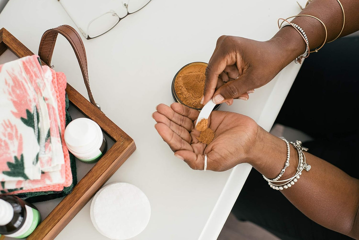 Second Trimester Set – All Natural Skincare Pregancy Gift Box – Anti-stretch mark Belly Oil, Moisturizing Body Oil, Face Polish, Face Moisturizer - Mambino Organics